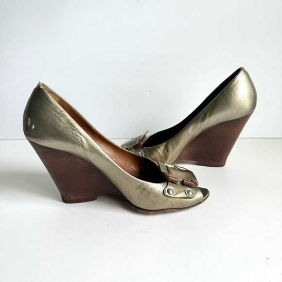 CHLOE Y2K Wedge Heels Shoes Metallic Gold Patent Leather Peep Toe Womens 39 9 - Picture 9 of 14